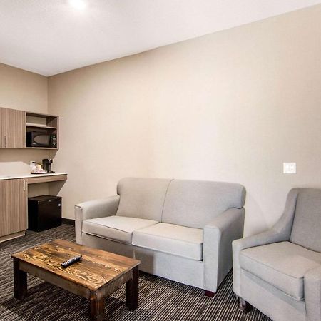 Comfort Inn & Suites North Battleford Extérieur photo