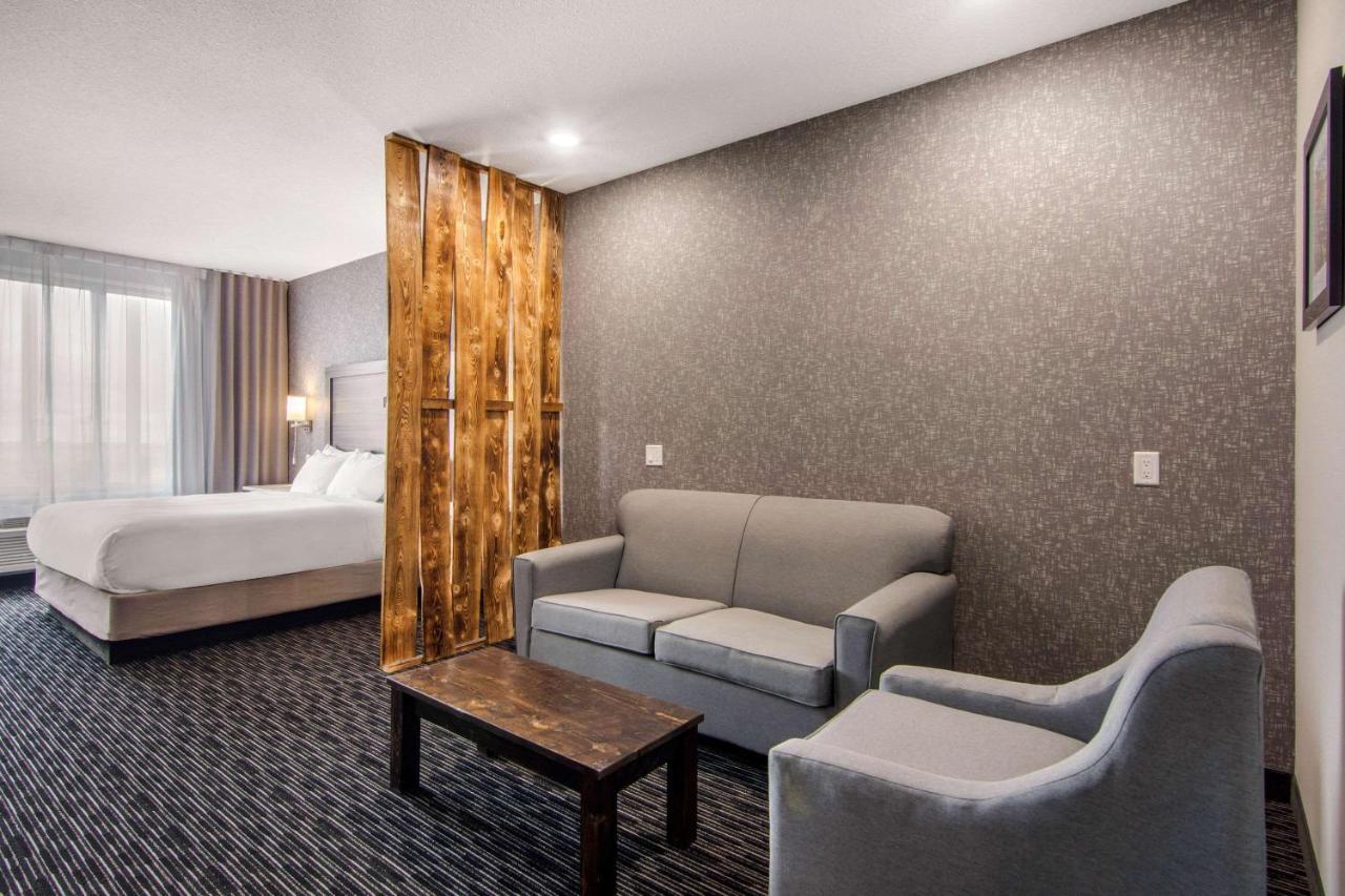 Comfort Inn & Suites North Battleford Extérieur photo