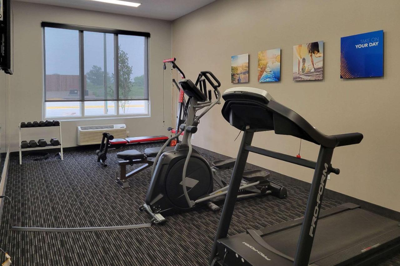 Comfort Inn & Suites North Battleford Extérieur photo