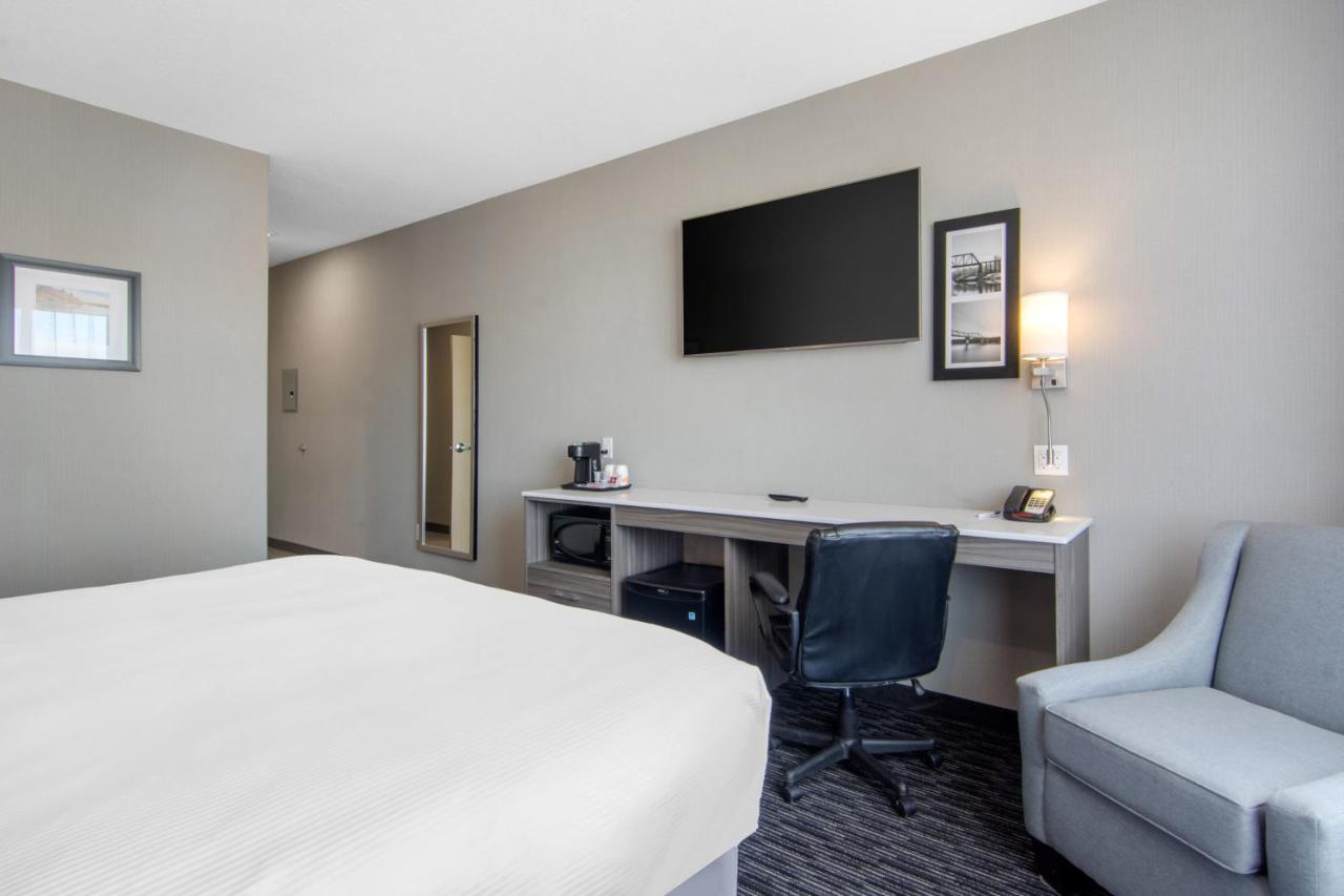 Comfort Inn & Suites North Battleford Extérieur photo