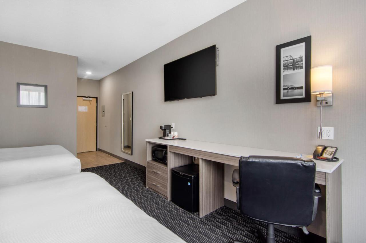 Comfort Inn & Suites North Battleford Extérieur photo